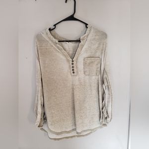 Light and flowy long sleeve